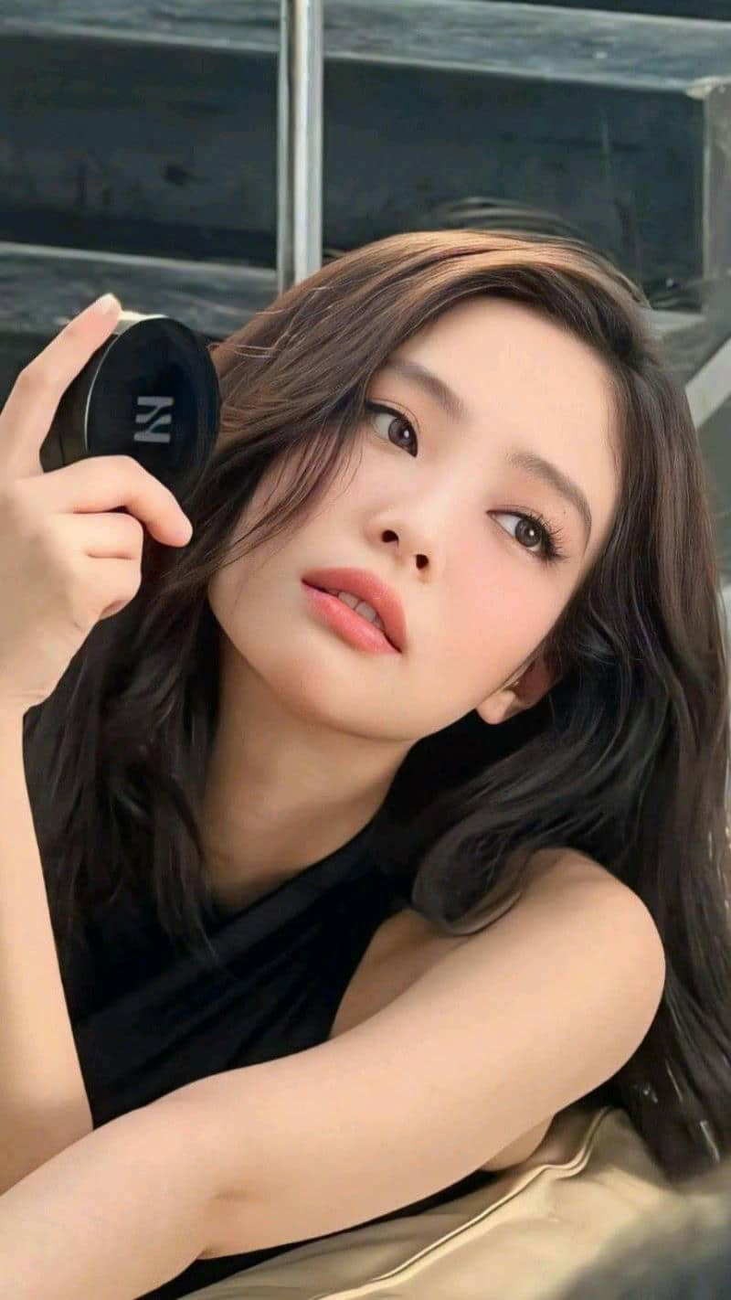 black pink jennie